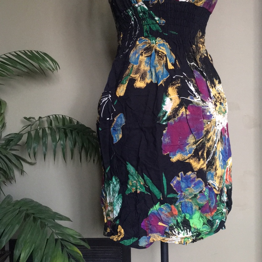 🥀DONATING 1/7  Keyhole, Smock Waist, Halter Tie Dress - Picture 3 of 7